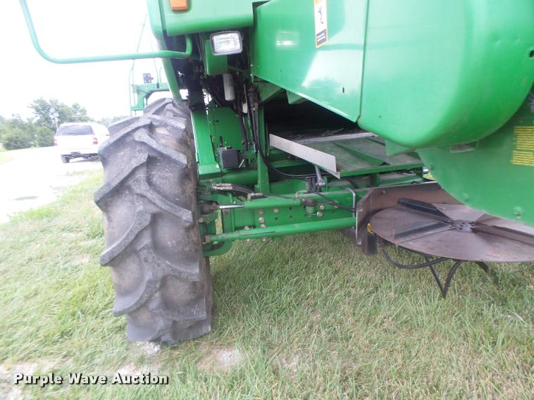 image for item DB5829 2001 John Deere 9550 RWA combine