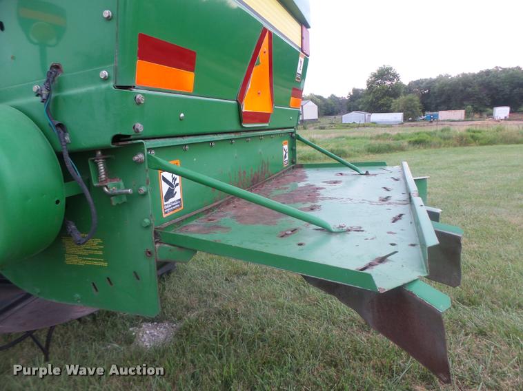 image for item DB5829 2001 John Deere 9550 RWA combine