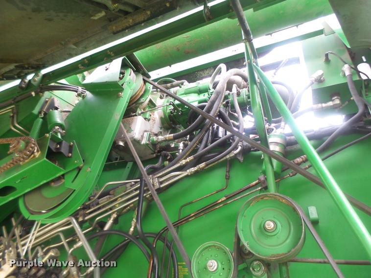 image for item DB5829 2001 John Deere 9550 RWA combine