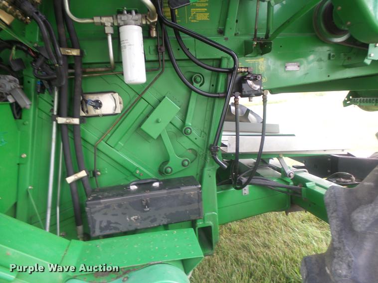 image for item DB5829 2001 John Deere 9550 RWA combine