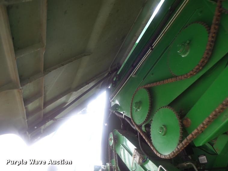 image for item DB5829 2001 John Deere 9550 RWA combine