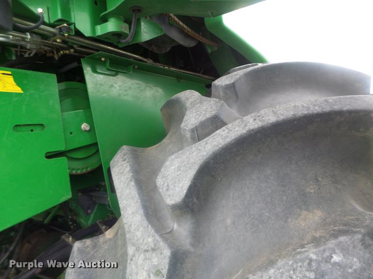 image for item DB5829 2001 John Deere 9550 RWA combine