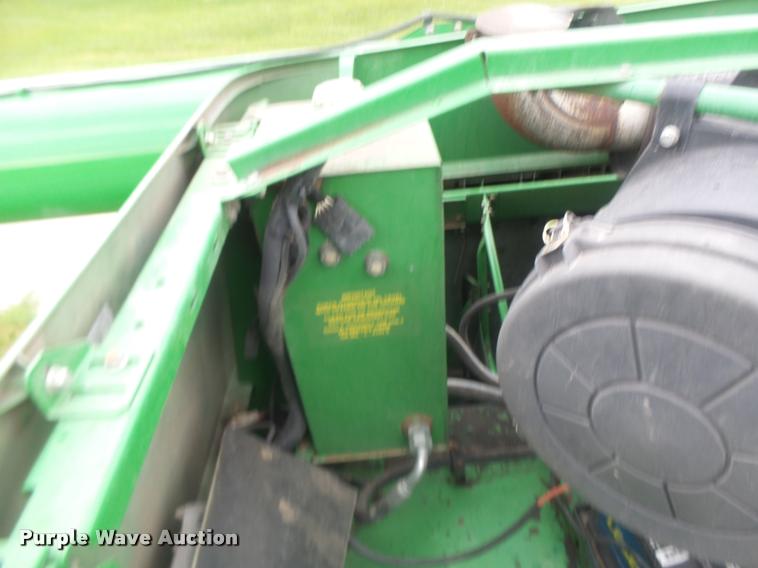 image for item DB5829 2001 John Deere 9550 RWA combine
