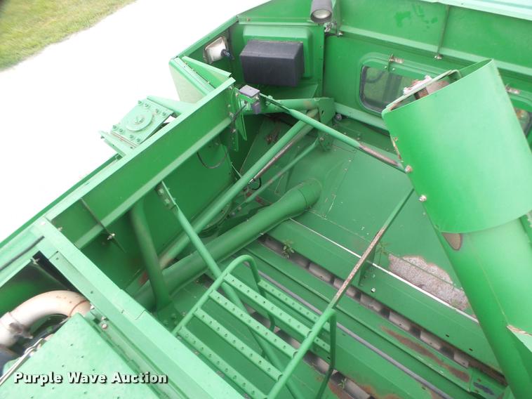 image for item DB5829 2001 John Deere 9550 RWA combine
