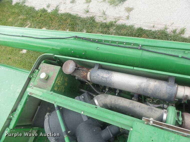 image for item DB5829 2001 John Deere 9550 RWA combine