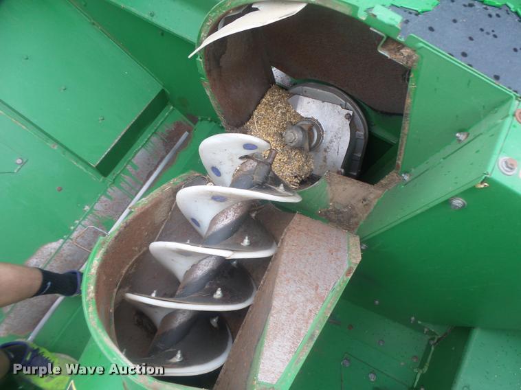 image for item DB5829 2001 John Deere 9550 RWA combine