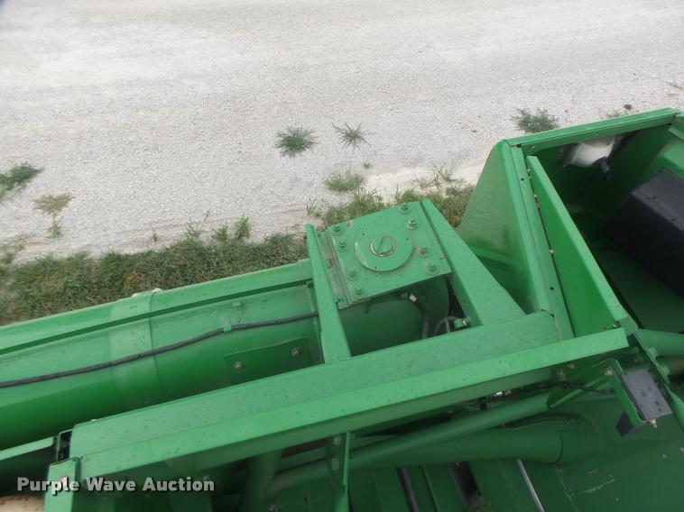 image for item DB5829 2001 John Deere 9550 RWA combine