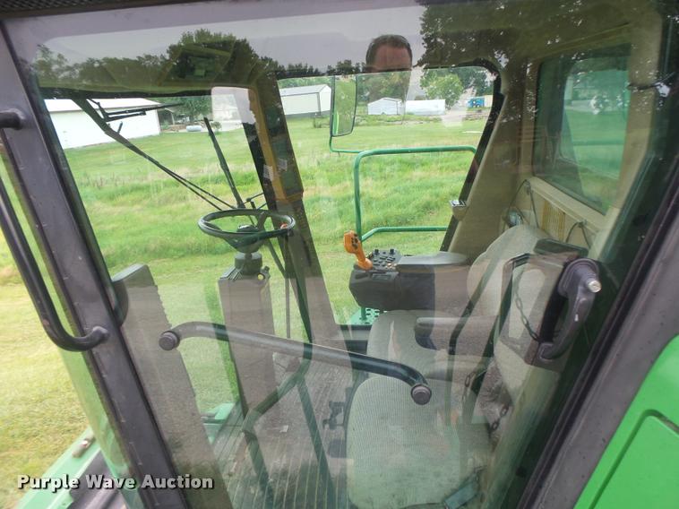 image for item DB5829 2001 John Deere 9550 RWA combine