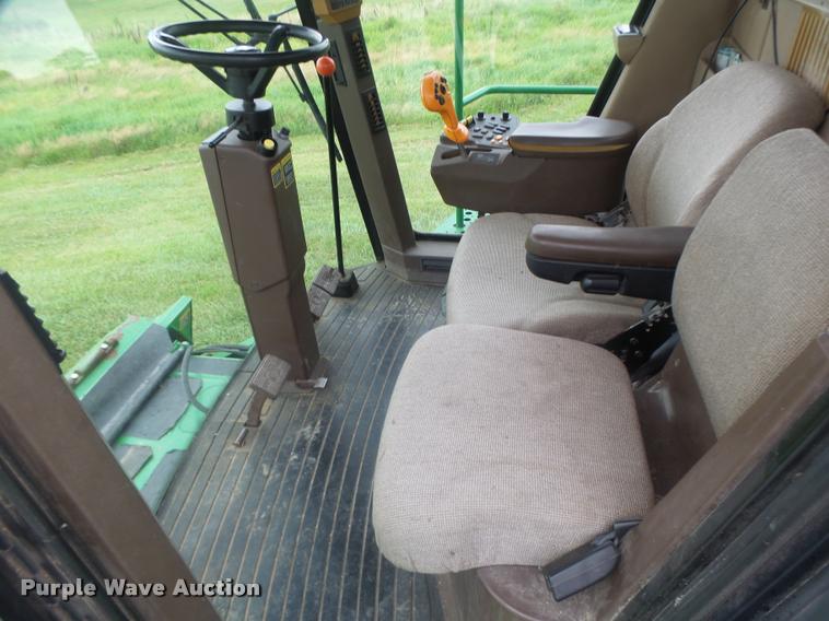 image for item DB5829 2001 John Deere 9550 RWA combine