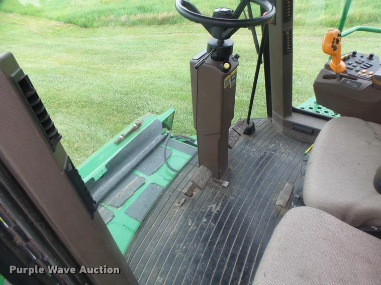 image for item DB5829 2001 John Deere 9550 RWA combine