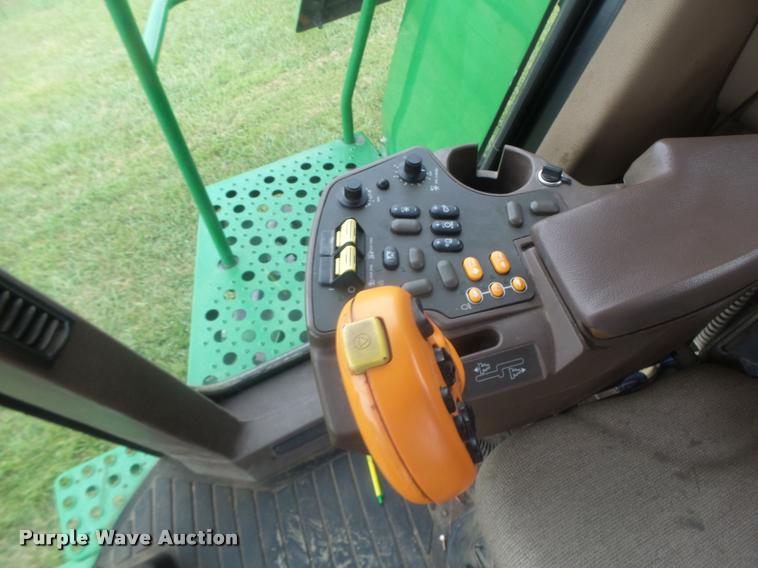 image for item DB5829 2001 John Deere 9550 RWA combine