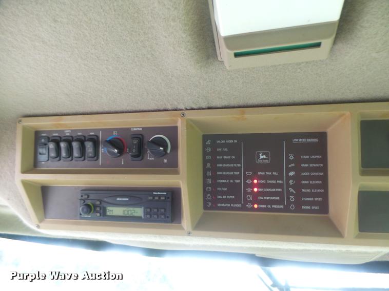 image for item DB5829 2001 John Deere 9550 RWA combine