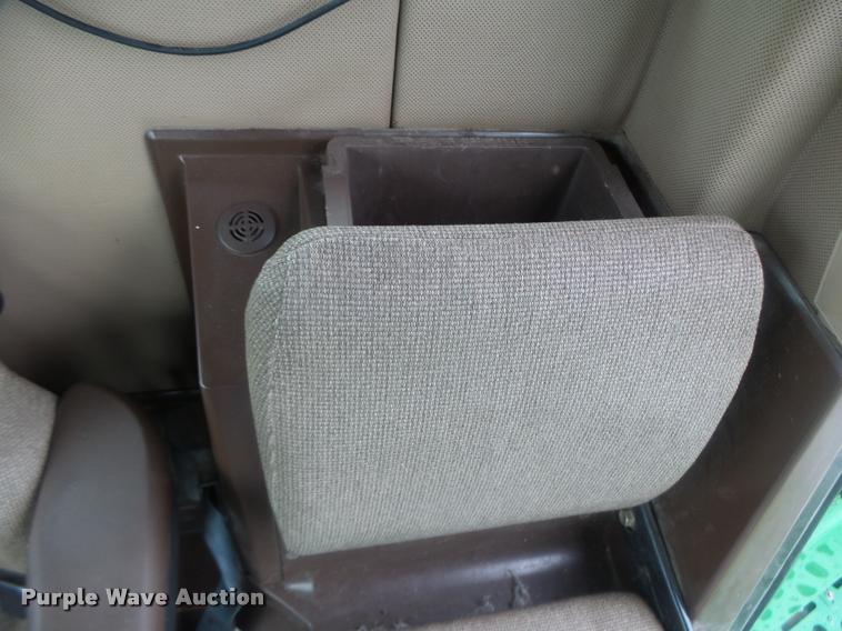 image for item DB5829 2001 John Deere 9550 RWA combine