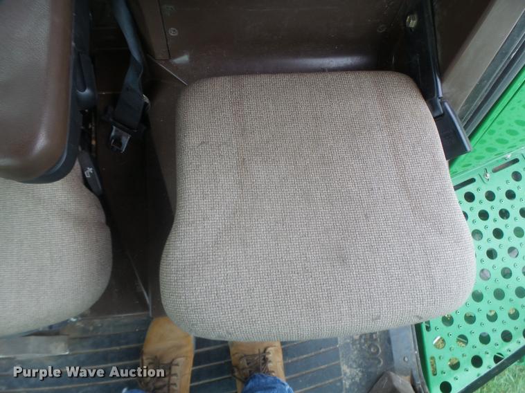 image for item DB5829 2001 John Deere 9550 RWA combine