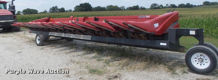 image for item DB5834 2012 Case IH 3412 corn head