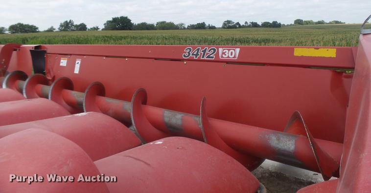 image for item DB5834 2012 Case IH 3412 corn head