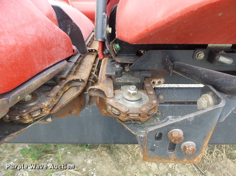image for item DB5834 2012 Case IH 3412 corn head
