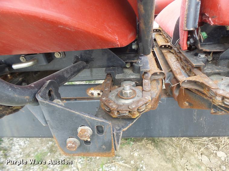 image for item DB5834 2012 Case IH 3412 corn head