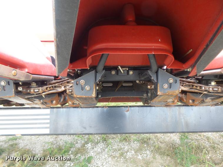 image for item DB5834 2012 Case IH 3412 corn head