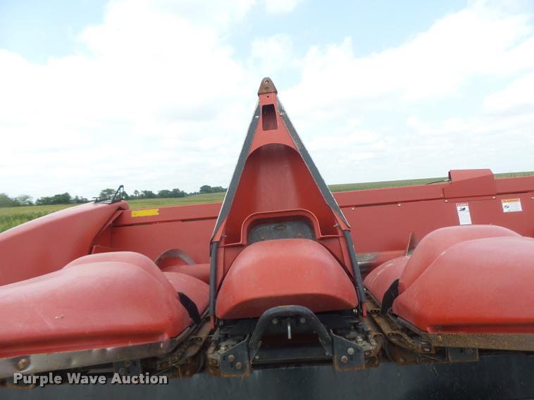 image for item DB5834 2012 Case IH 3412 corn head