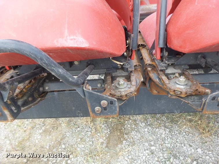image for item DB5834 2012 Case IH 3412 corn head