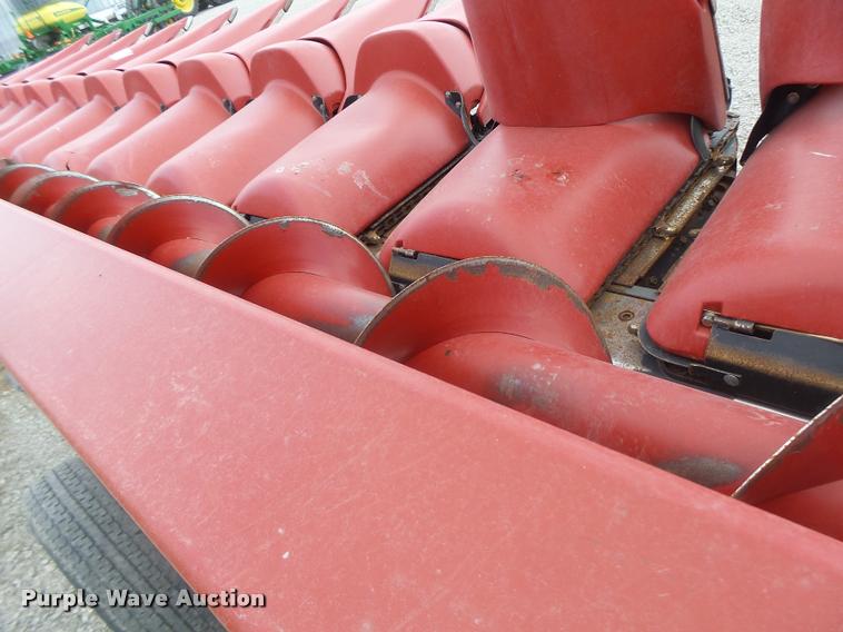 image for item DB5834 2012 Case IH 3412 corn head