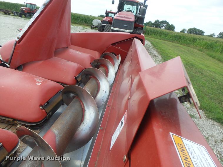 image for item DB5834 2012 Case IH 3412 corn head
