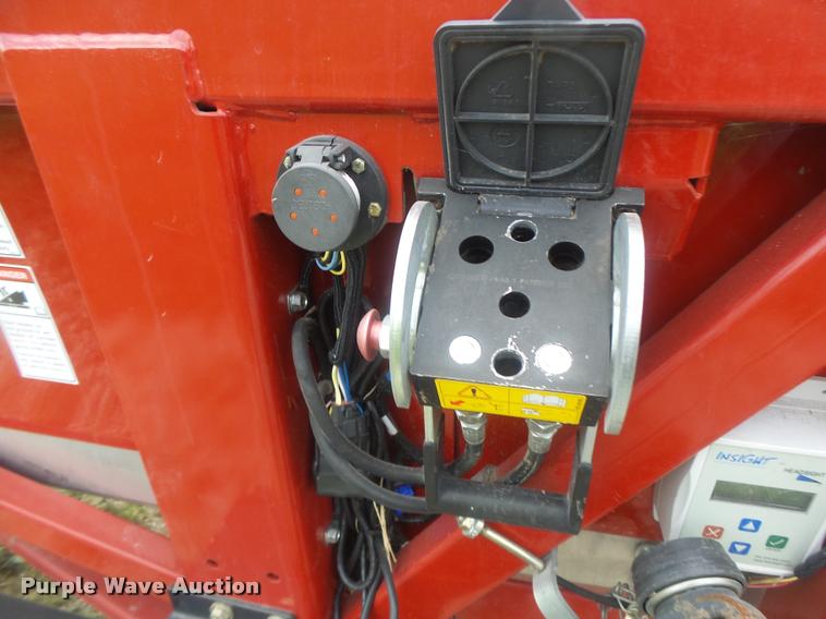 image for item DB5834 2012 Case IH 3412 corn head