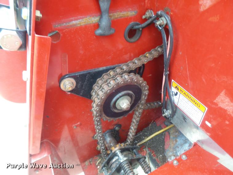 image for item DB5834 2012 Case IH 3412 corn head