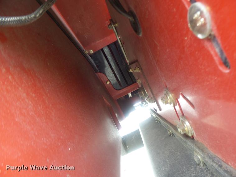 image for item DB5834 2012 Case IH 3412 corn head