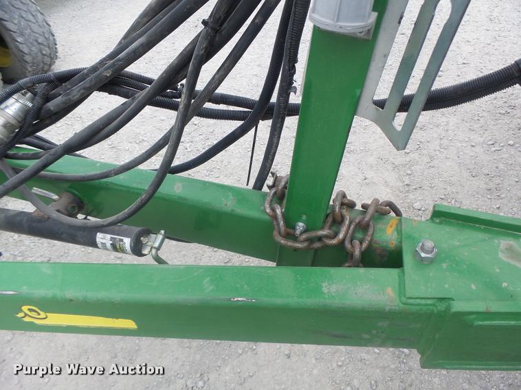 image for item DB5835 2014 John Deere 1990 CCS air seeder