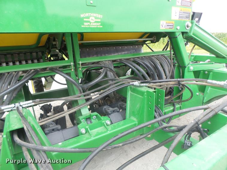 image for item DB5835 2014 John Deere 1990 CCS air seeder