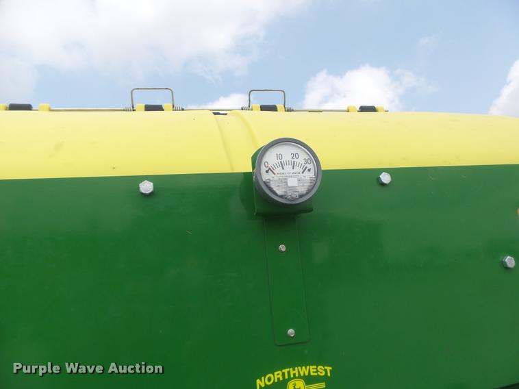 image for item DB5835 2014 John Deere 1990 CCS air seeder