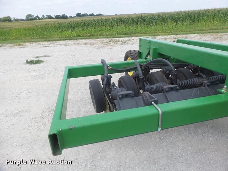 image for item DB5835 2014 John Deere 1990 CCS air seeder