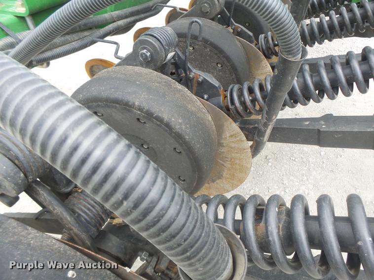 image for item DB5835 2014 John Deere 1990 CCS air seeder