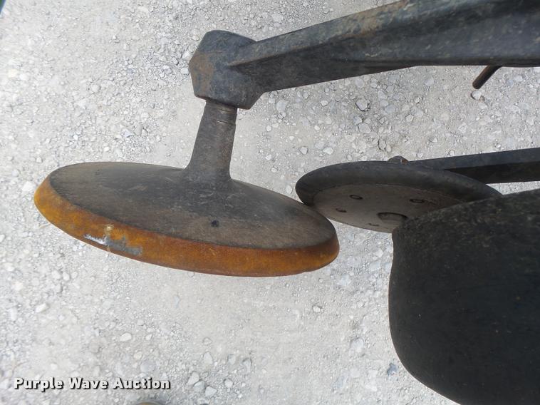 image for item DB5835 2014 John Deere 1990 CCS air seeder