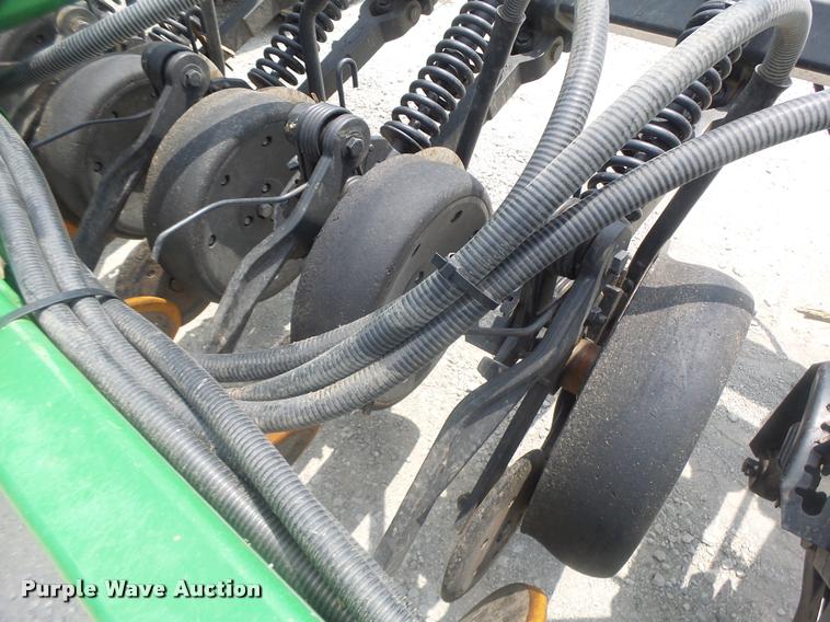 image for item DB5835 2014 John Deere 1990 CCS air seeder