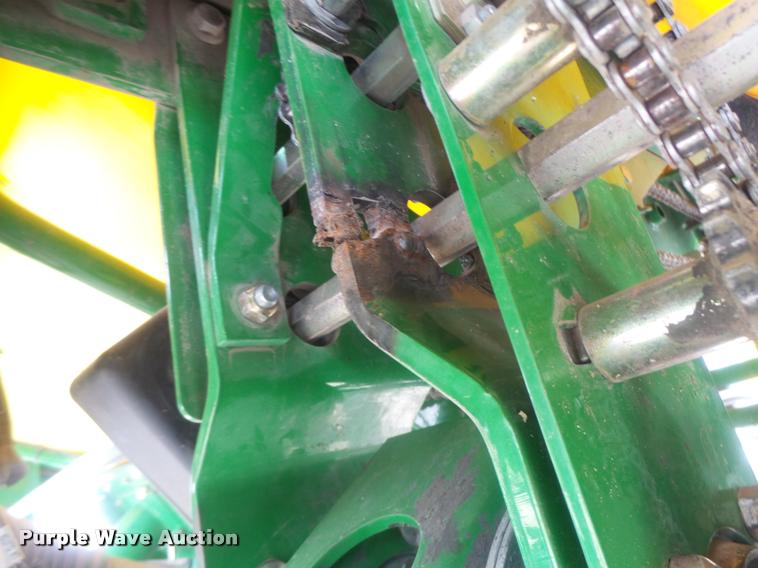 image for item DB5835 2014 John Deere 1990 CCS air seeder