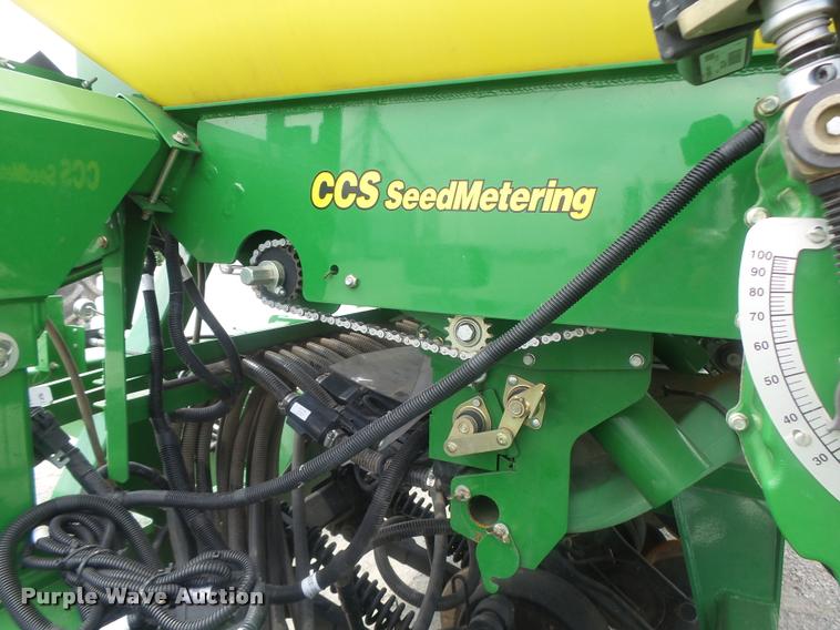 image for item DB5835 2014 John Deere 1990 CCS air seeder