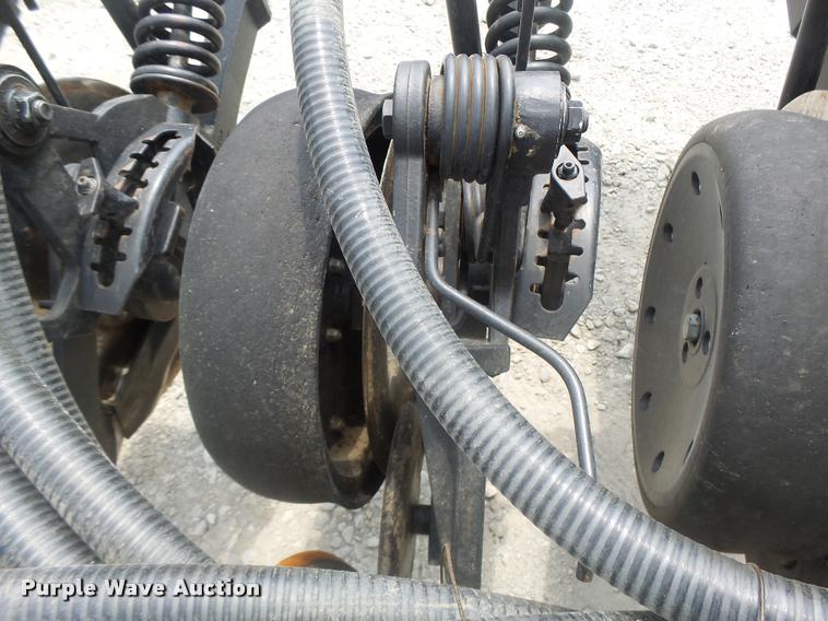 image for item DB5835 2014 John Deere 1990 CCS air seeder