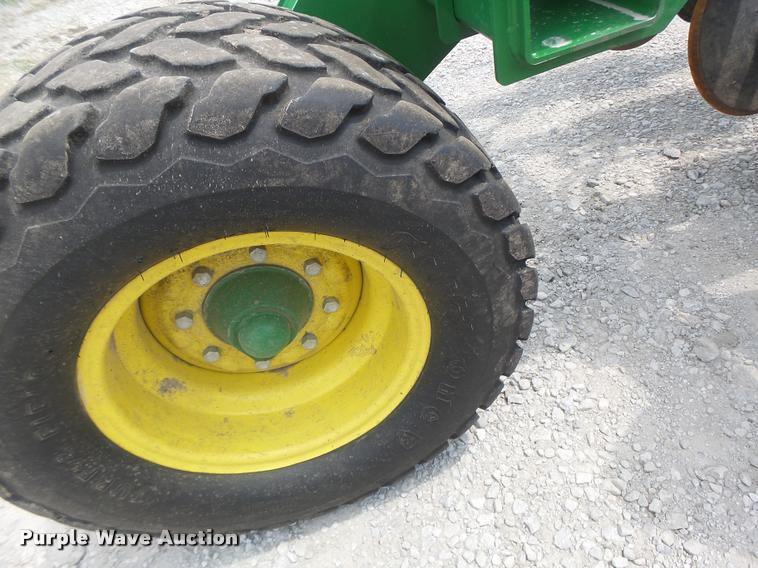 image for item DB5835 2014 John Deere 1990 CCS air seeder