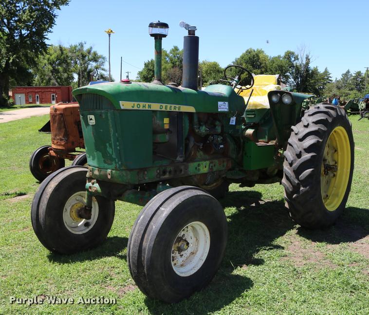 image for item DB9265 1962 John Deere 3010 tractor