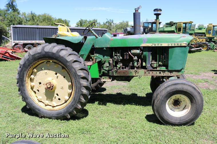 image for item DB9265 1962 John Deere 3010 tractor