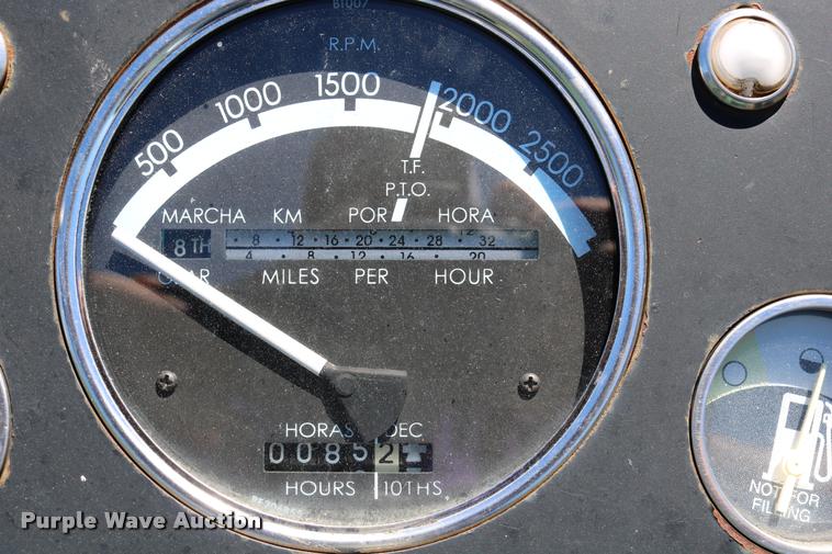 image for item DB9265 1962 John Deere 3010 tractor