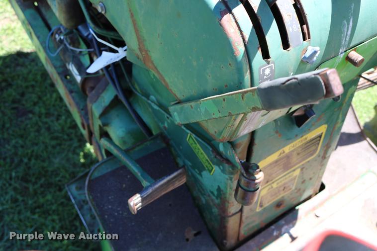 image for item DB9265 1962 John Deere 3010 tractor