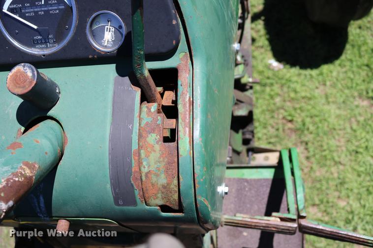 image for item DB9265 1962 John Deere 3010 tractor