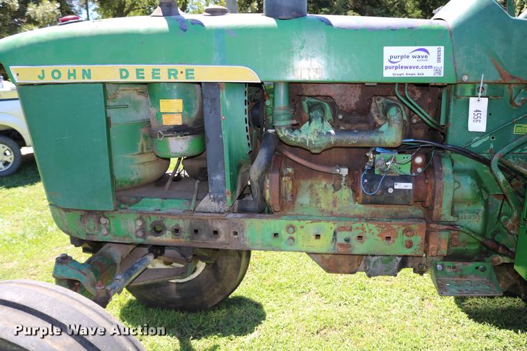image for item DB9265 1962 John Deere 3010 tractor