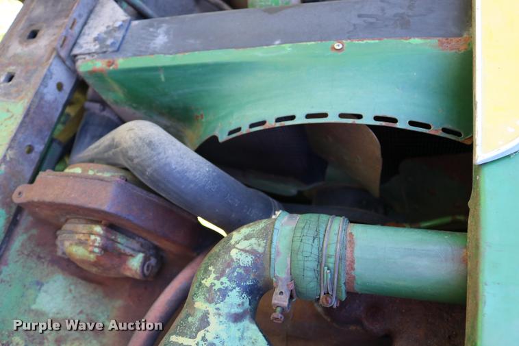 image for item DB9265 1962 John Deere 3010 tractor