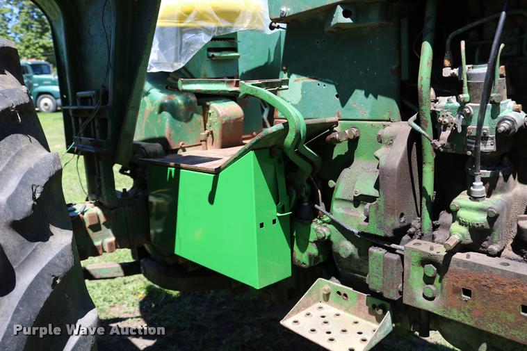 image for item DB9265 1962 John Deere 3010 tractor