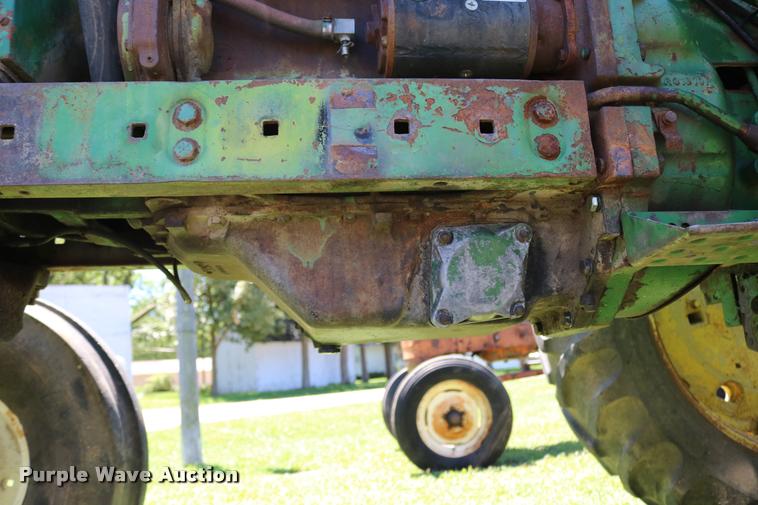 image for item DB9265 1962 John Deere 3010 tractor